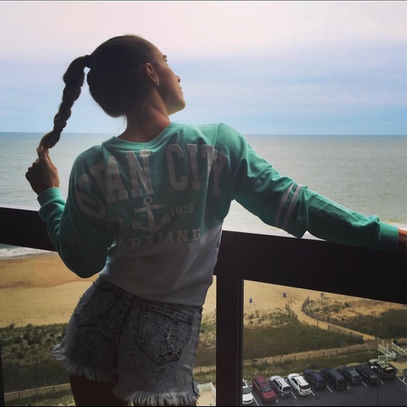 Meet your Posher, Janel - Picture 5 of 6